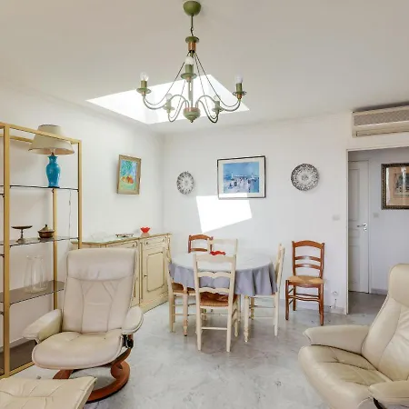 Bleu Marine-6 * Fréjus