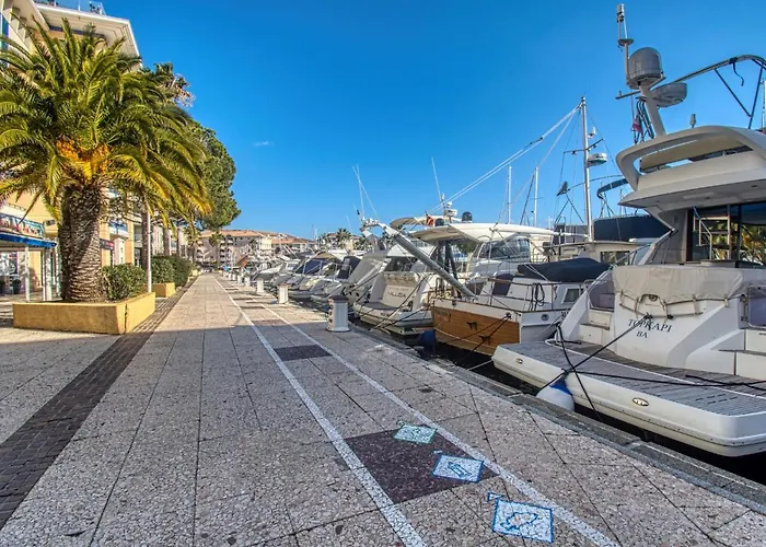 Bleu Marine-6 By Interhome Fréjus