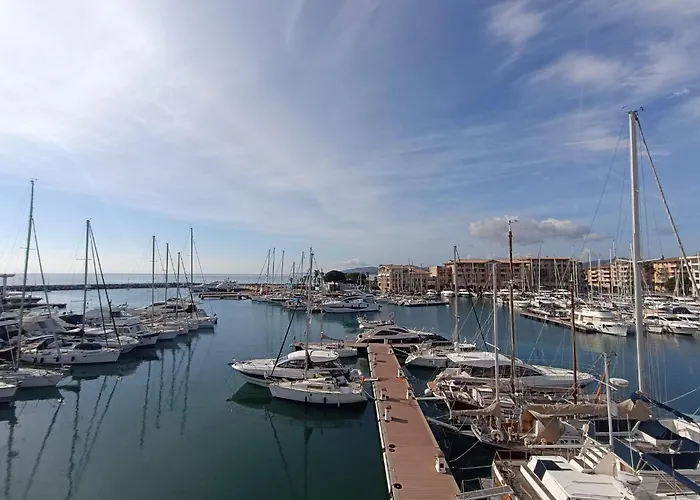 Bleu Marine-6 By Interhome